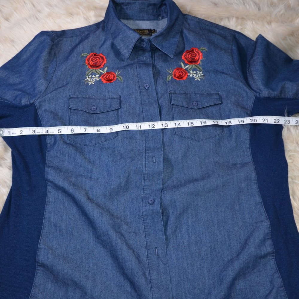 Cavalini Denim Collection Embroidered Top Size 1X - Picture 6 of 8